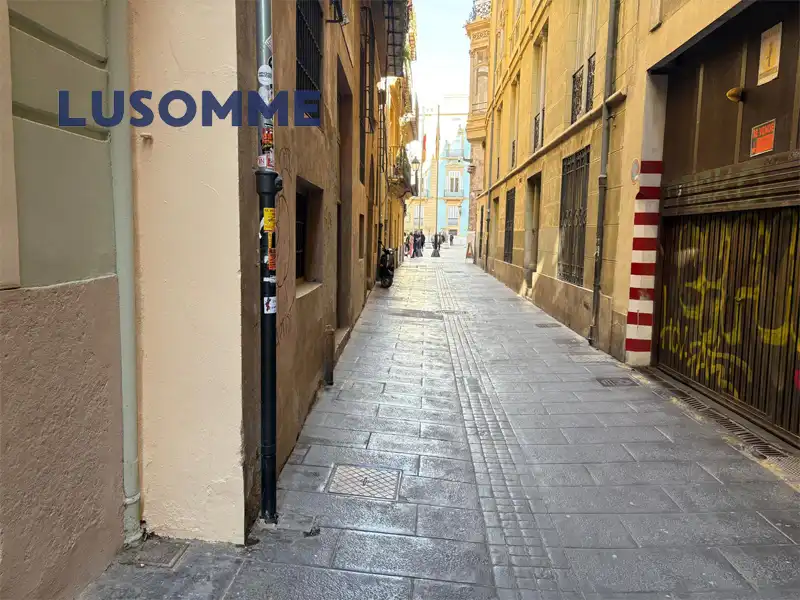 Einzelparkplatz mit Aufzug zum Verkauf in Carrer dels Juristes 16, imagen 9