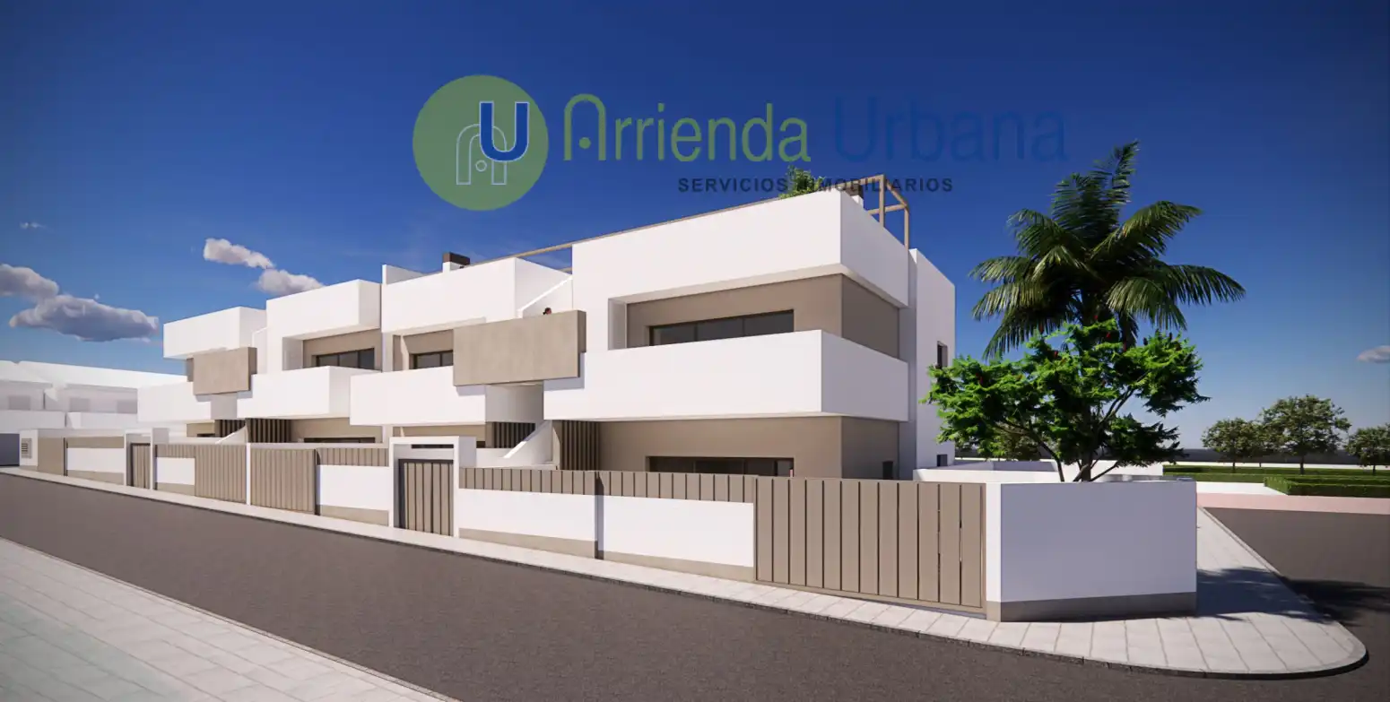 Vista exterior de Casa adosada en venta en Pilar de la Horadada con Calefacción, Terraza y Piscina
