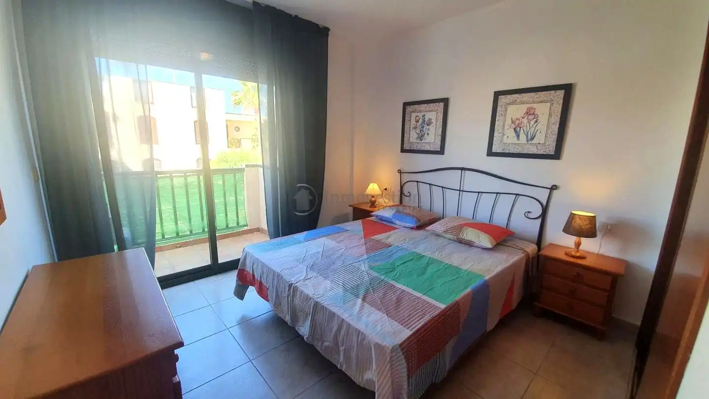 Dormitori de Apartament de lloguer en Arona amb Terrassa, Moblat i Piscina comunitària