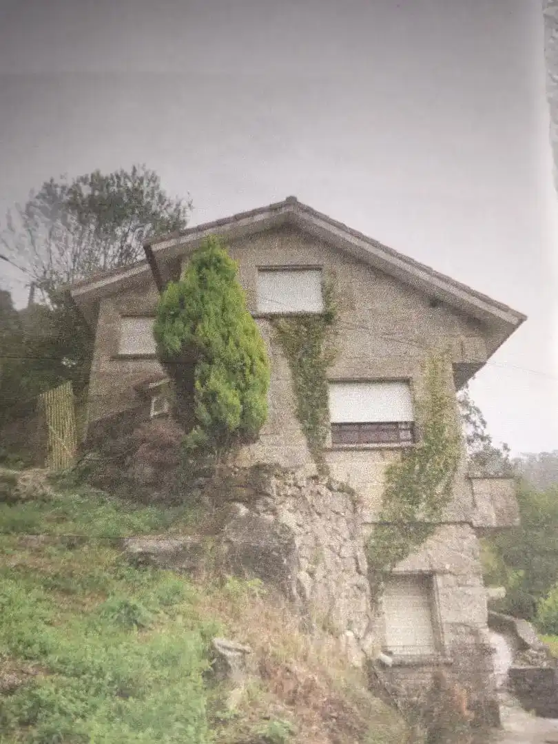 Vista exterior de Casa o xalet en venda en Vigo  amb Aire condicionat