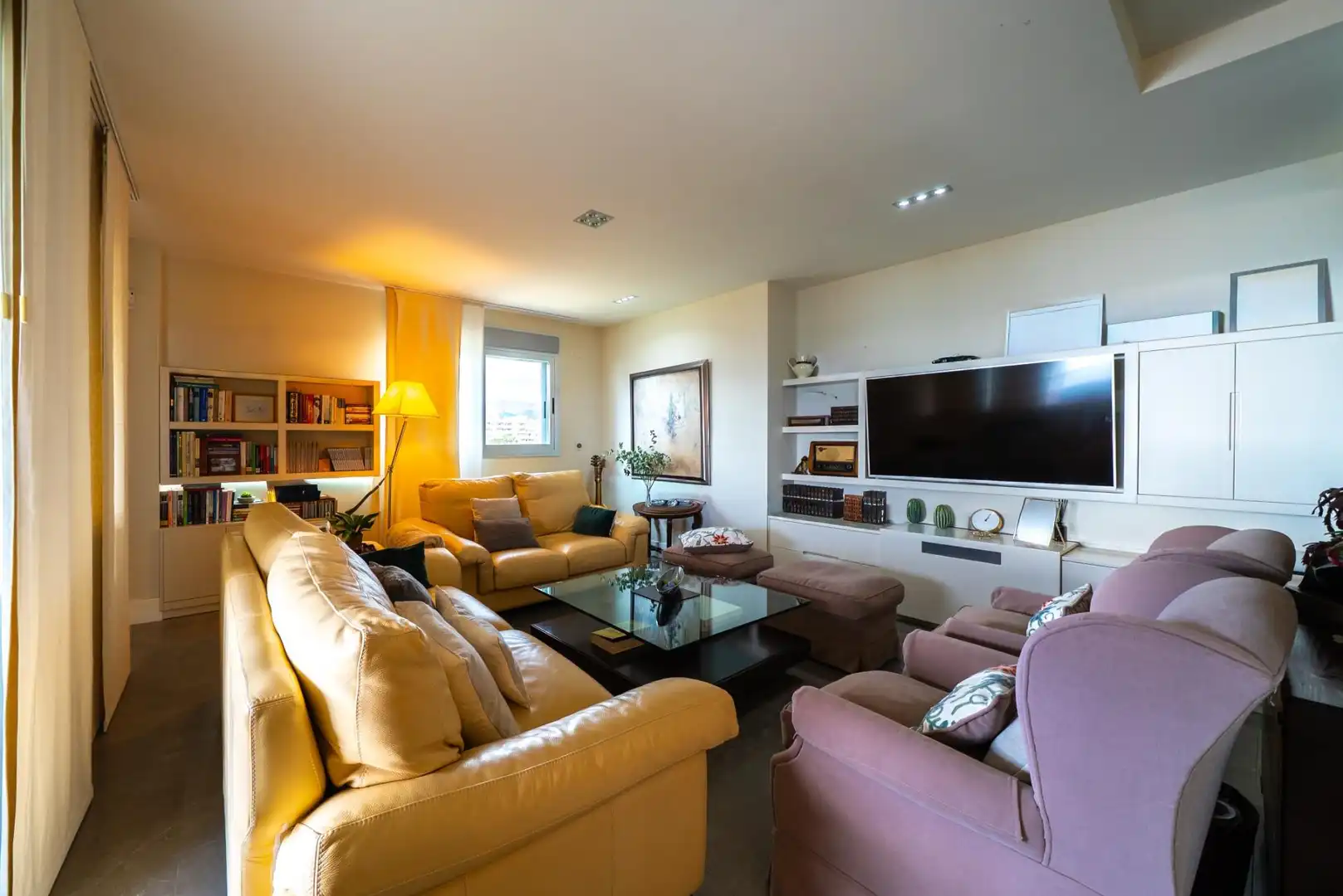 Sala de estar de Apartamento en venta en Villajoyosa / La Vila Joiosa con Aire acondicionado, Trastero y Amueblado