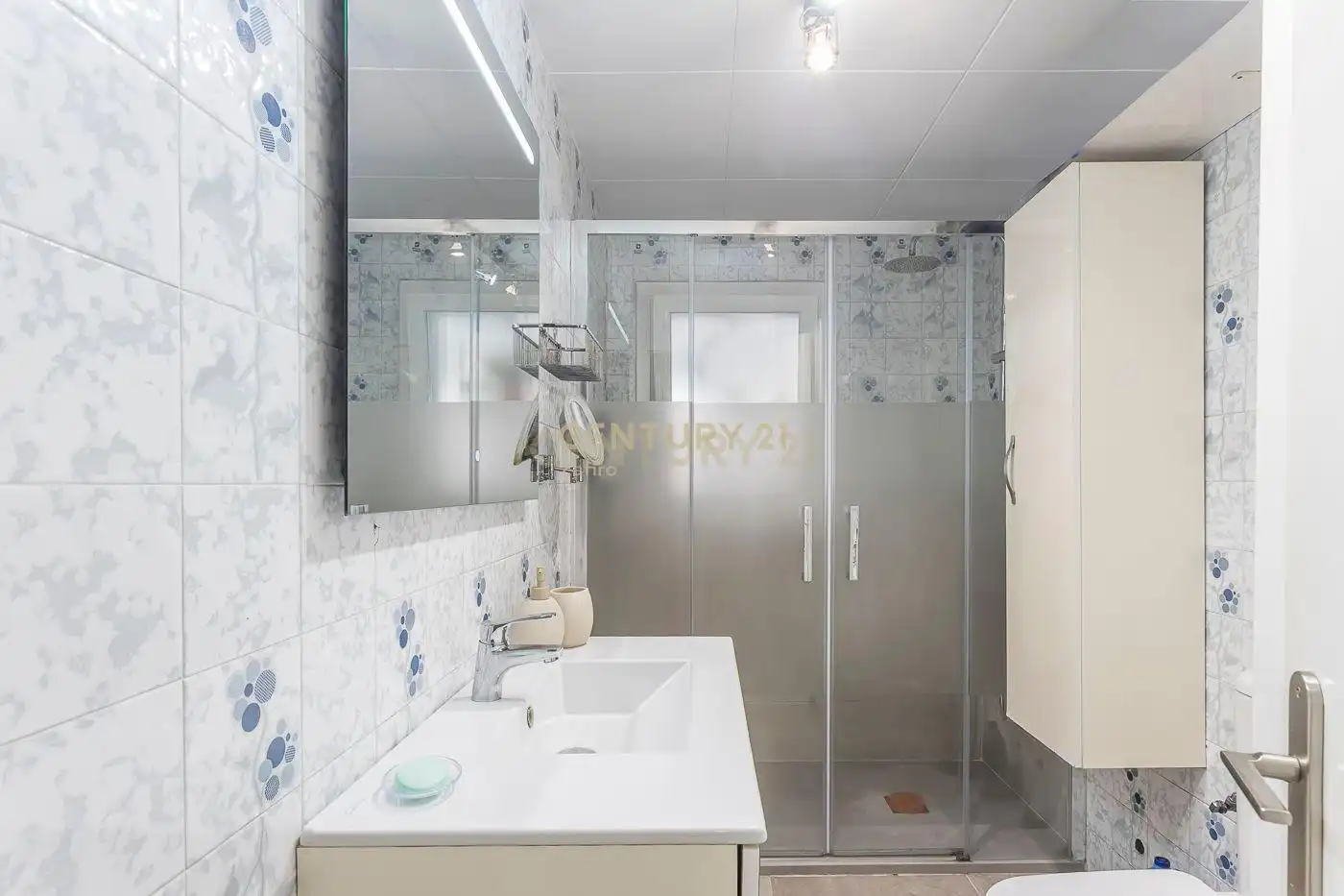Baño de Apartamento en venta en L'Estartit con Aire acondicionado