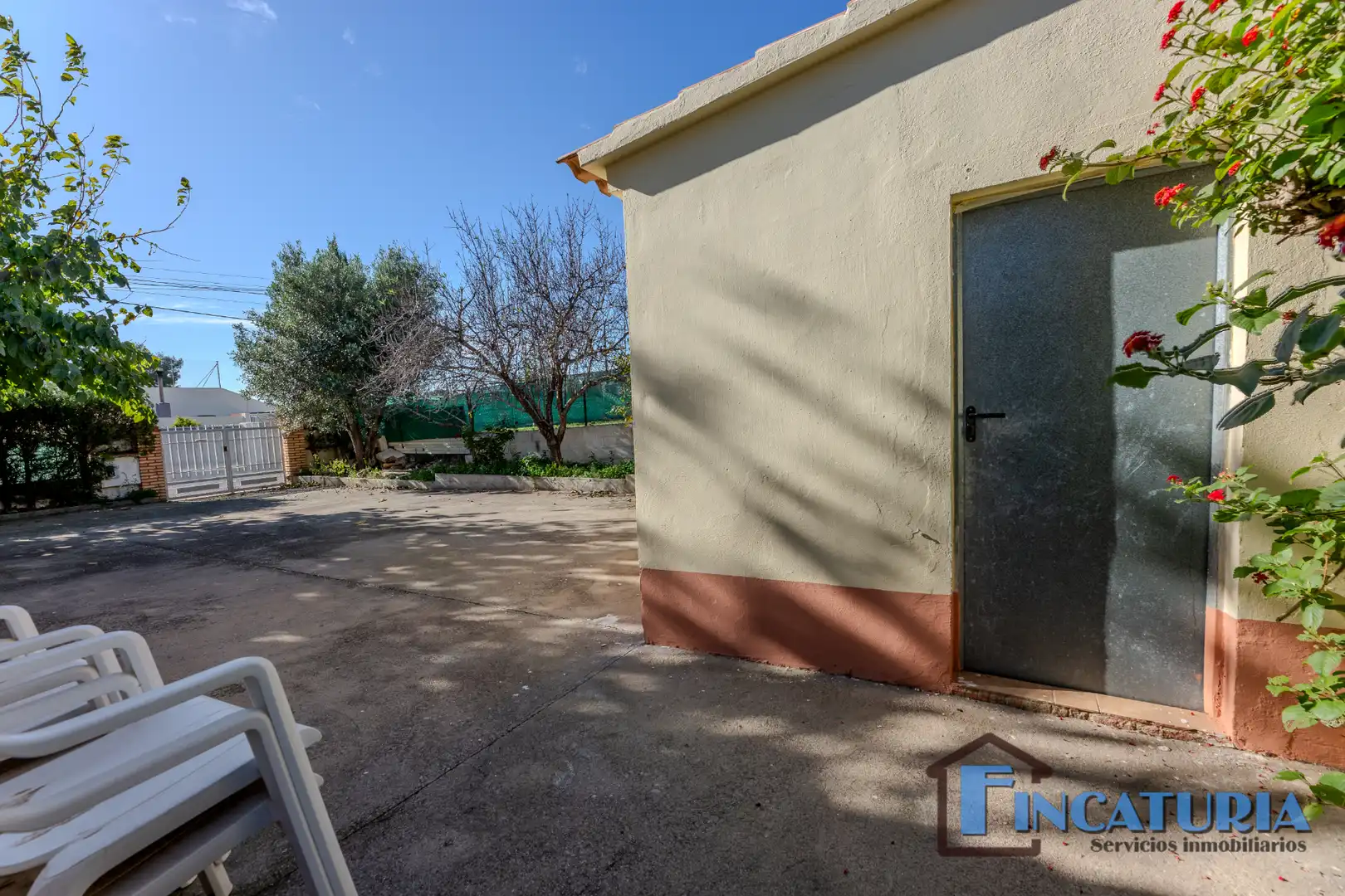 Vista exterior de Casa o chalet en venta en Riba-roja de Túria con Aire acondicionado, Jardín privado y Terraza