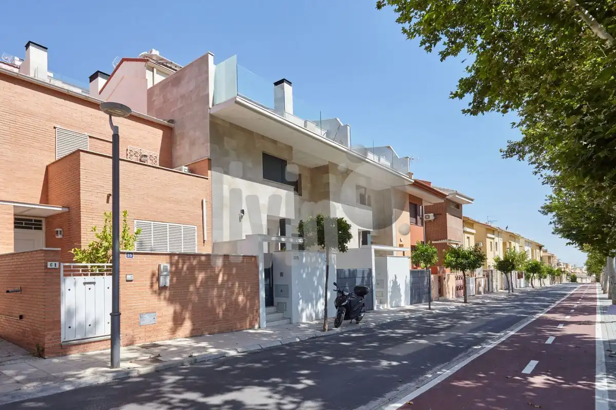 Vista exterior de Casa o xalet en venda en Jaén