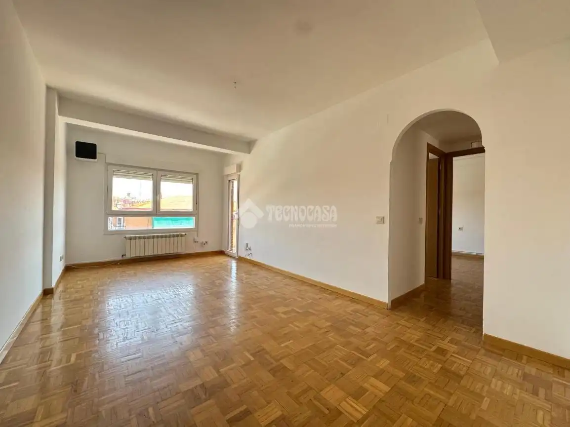 Sala de estar de Piso en venta en Alcobendas con Calefacción, Parquet y Alarma