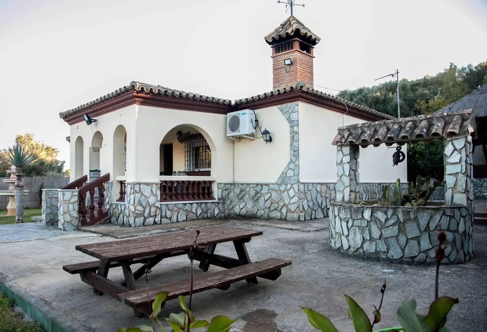 Vista exterior de Casa o chalet de alquiler en Barbate con Aire acondicionado, Calefacción y Jardín privado