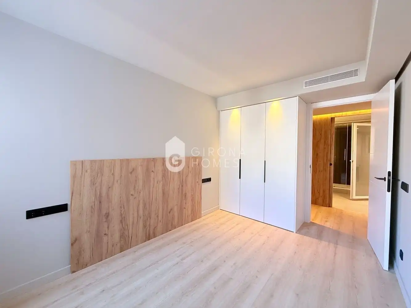 Schlafzimmer von Wohnungen zur Miete in Girona mit Klimaanlage, Terrasse und Möbliert