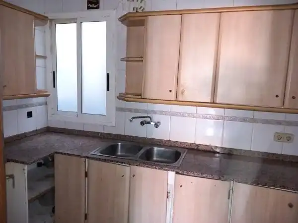 Cocina de Finca rústica en venta en El Vendrell