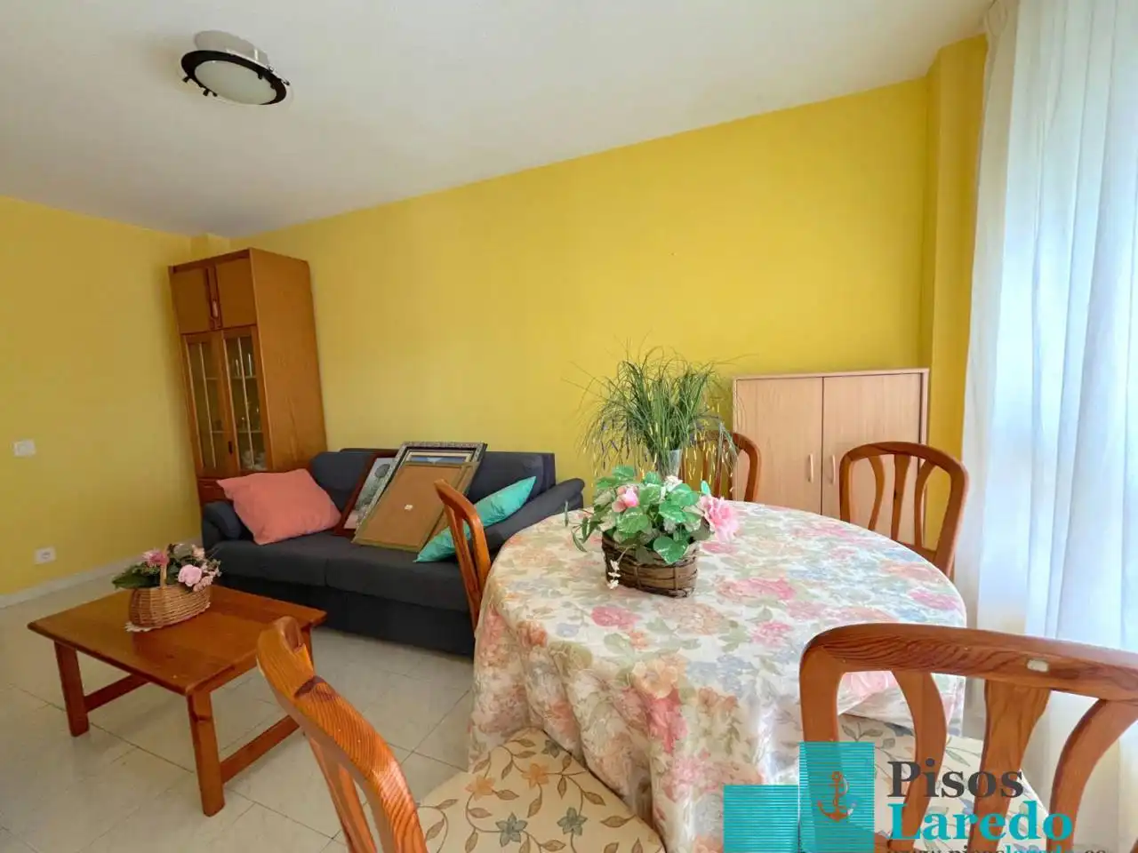 Sala de estar de Dúplex en venta en Noja con Calefacción y Terraza