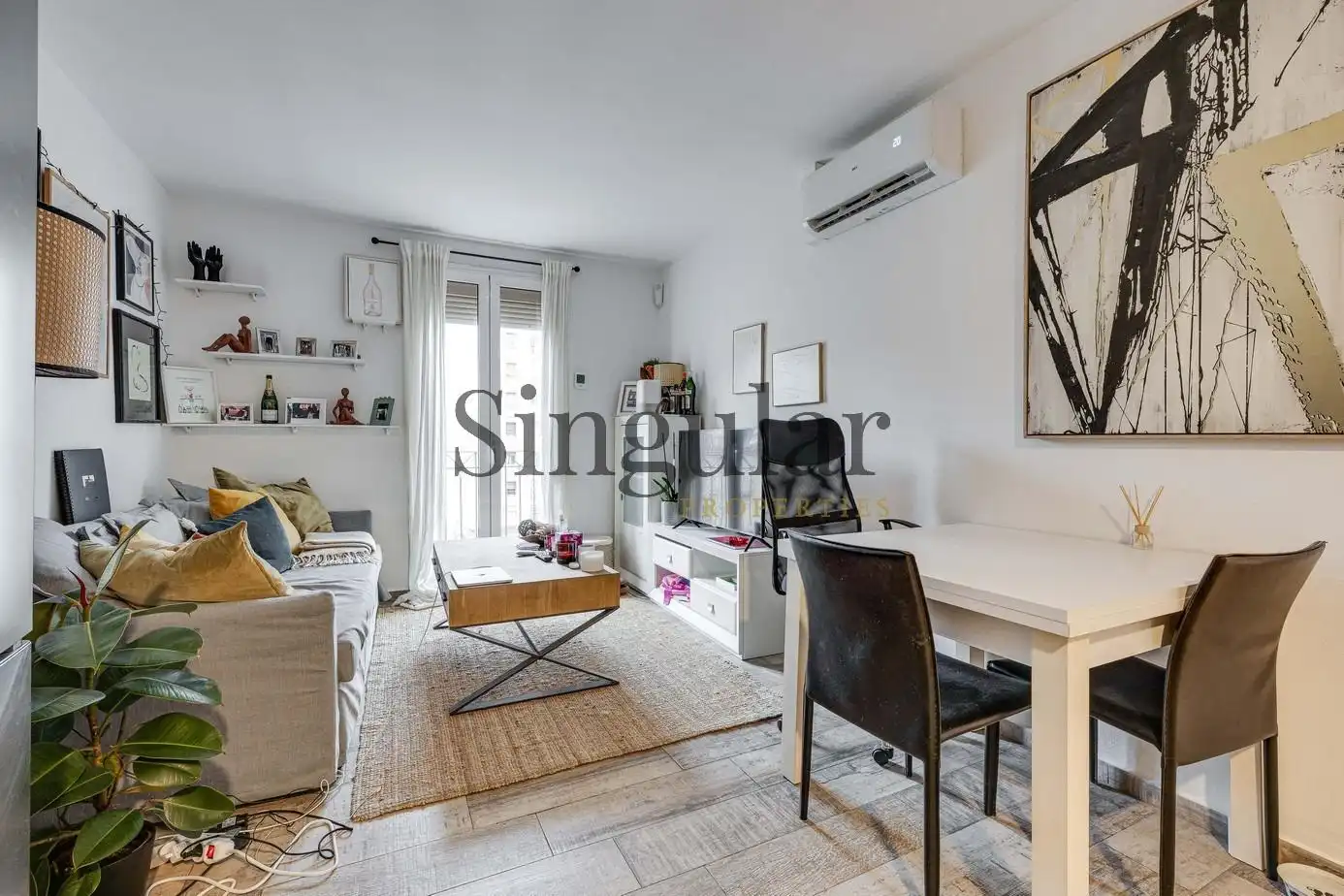 Appartamento con terrazza in vendita a Calle COMTE D'URGELL