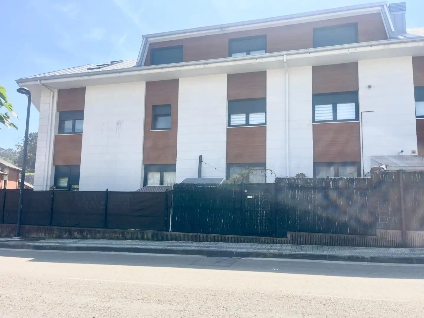 Vista exterior de Dúplex en venda en Piélagos amb Calefacció, Piscina i Piscina comunitària
