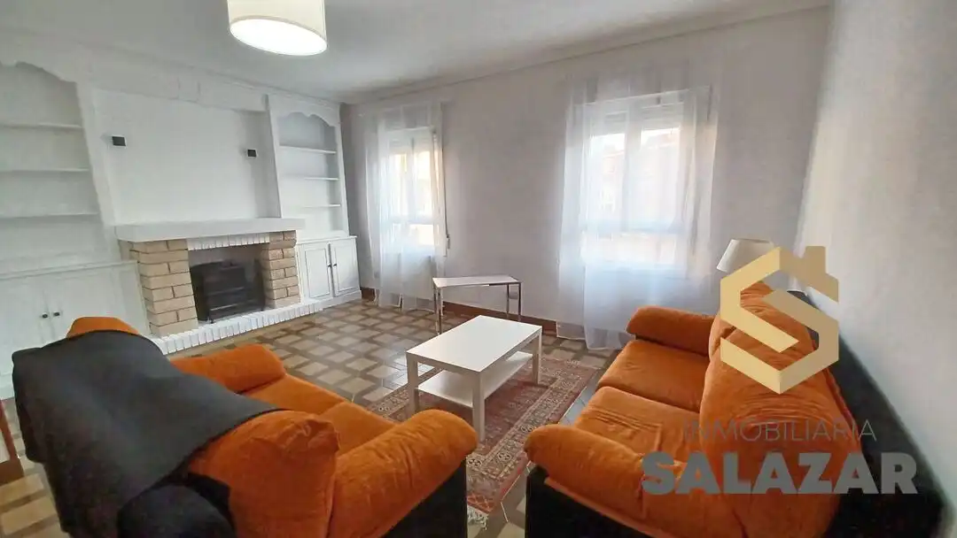 Sala d'estar de Pis de lloguer en Bilbao  amb Calefacció