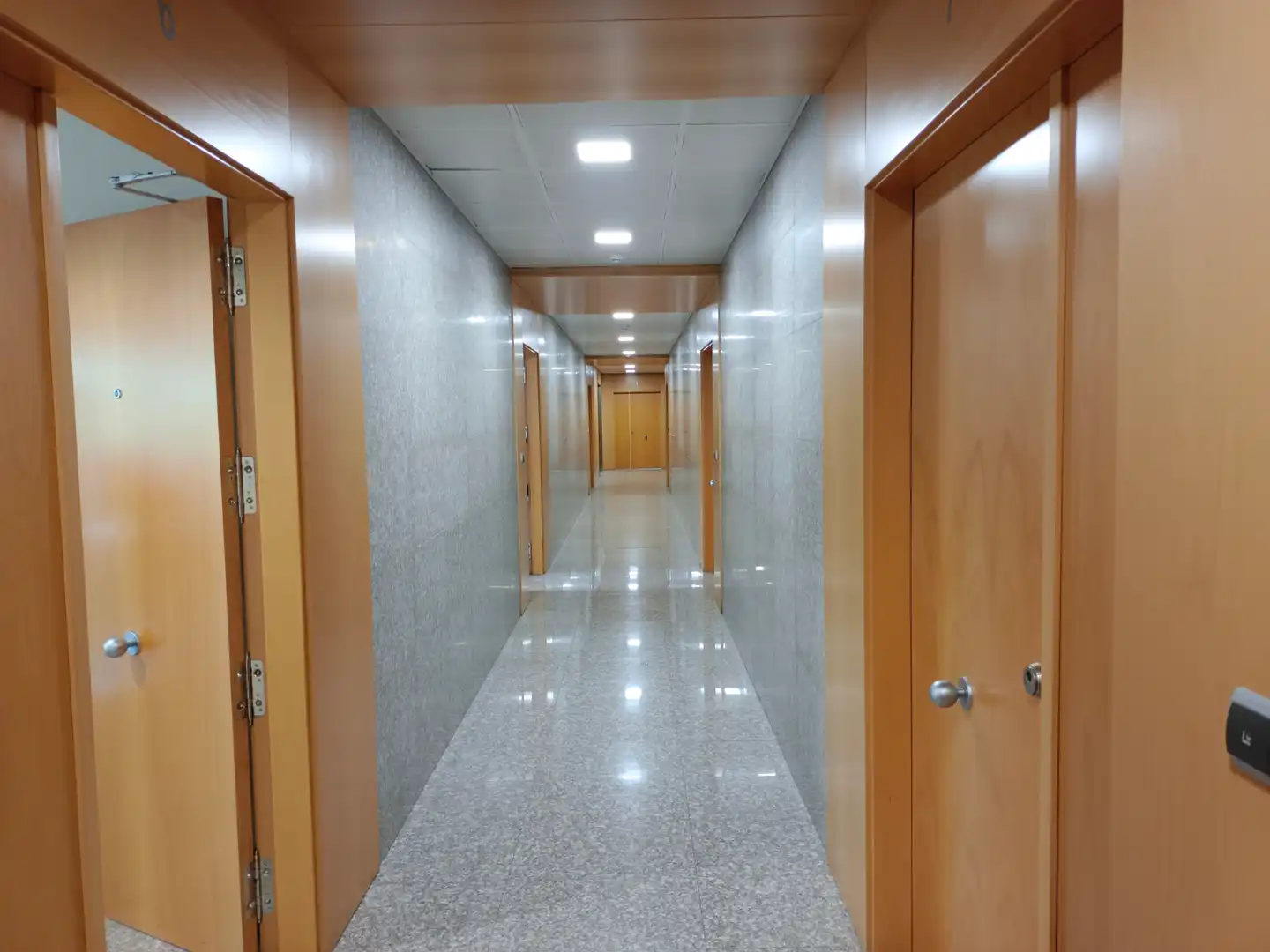 Büro zur Miete in Lleida mit Klimaanlage und Heizung