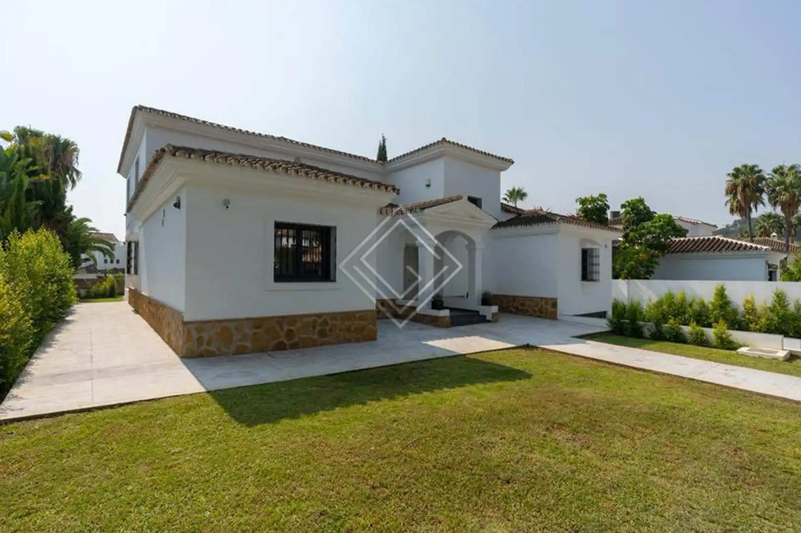 Villa mit Pool zum Verkauf in Nueva Andalucía, imagen 15