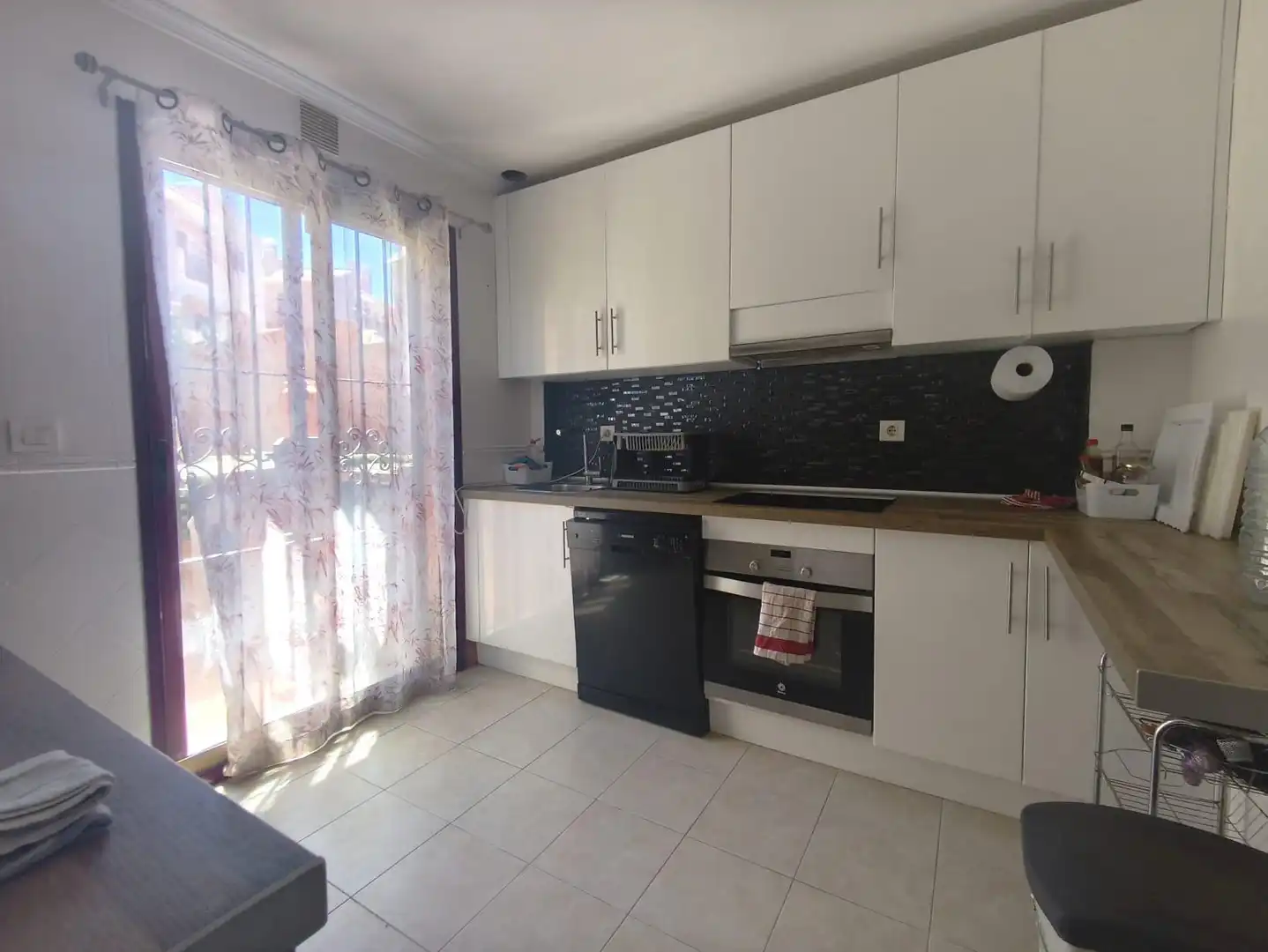 Kitchen of Detached homes for sale in La Línea de la Concepción  with Air Conditioner, Private garden and Balcony