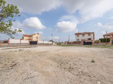 Terreno residencial en venta en Calle del Geranio 29