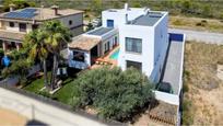 Vista exterior de Casa o xalet en venda en Mont-roig del Camp amb Aire condicionat, Calefacció i Jardí privat