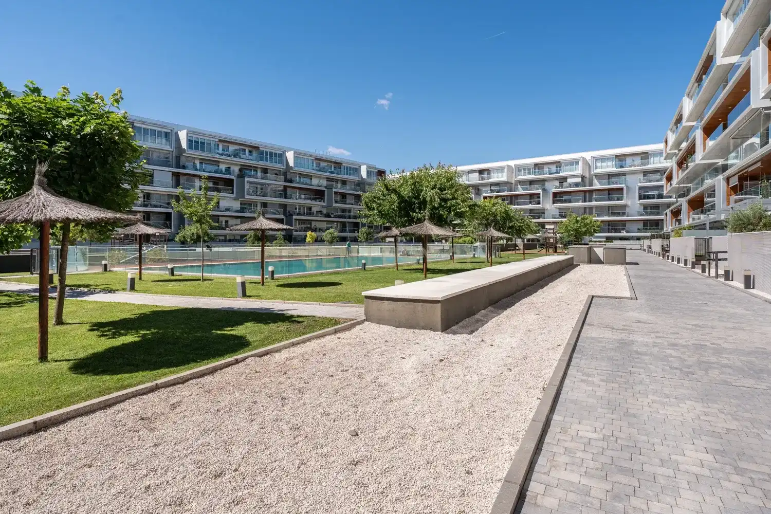 Piscina de Apartamento en venta en Alcalá de Henares con Aire acondicionado, Trastero y Piscina comunitaria