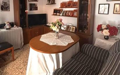 Sala d'estar de Casa adosada en venda en Málaga Capital