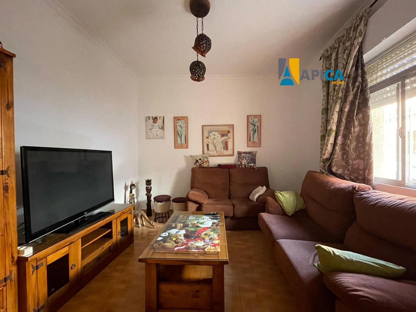 Living room of Single-family semi-detached for sale in La Línea de la Concepción