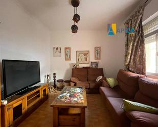 Sala d'estar de Casa adosada en venda en La Línea de la Concepción