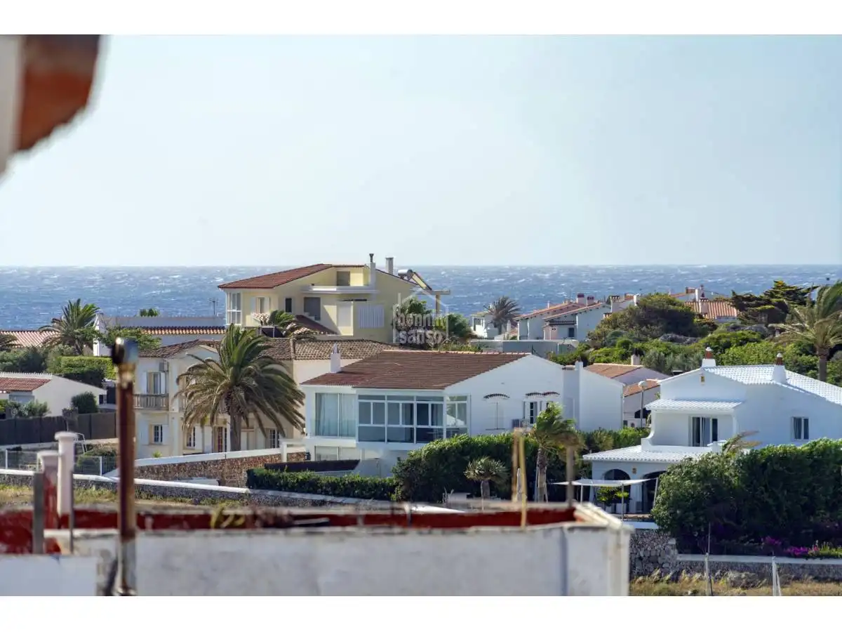 Vista exterior de Apartamento en venta en Es Castell con Terraza