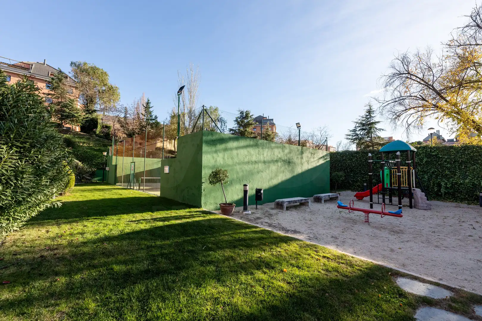Jardín de Ático en venta en Las Rozas de Madrid con Aire acondicionado, Calefacción y Terraza