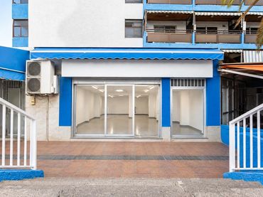 Local comercial en venda a Avenida de los Hermanos Fernández Perdigón 12