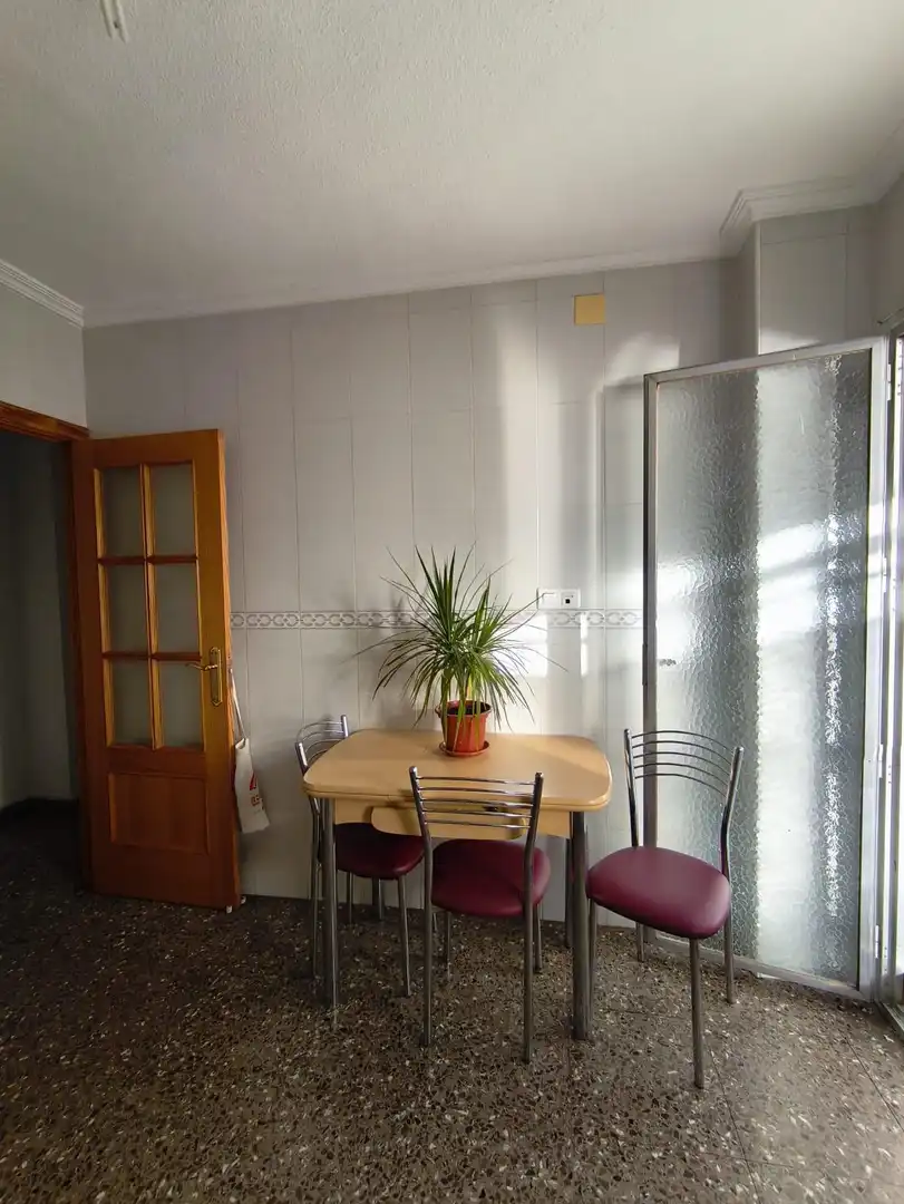 Flat with terrace for sale in Casco Urbano, imagen 6