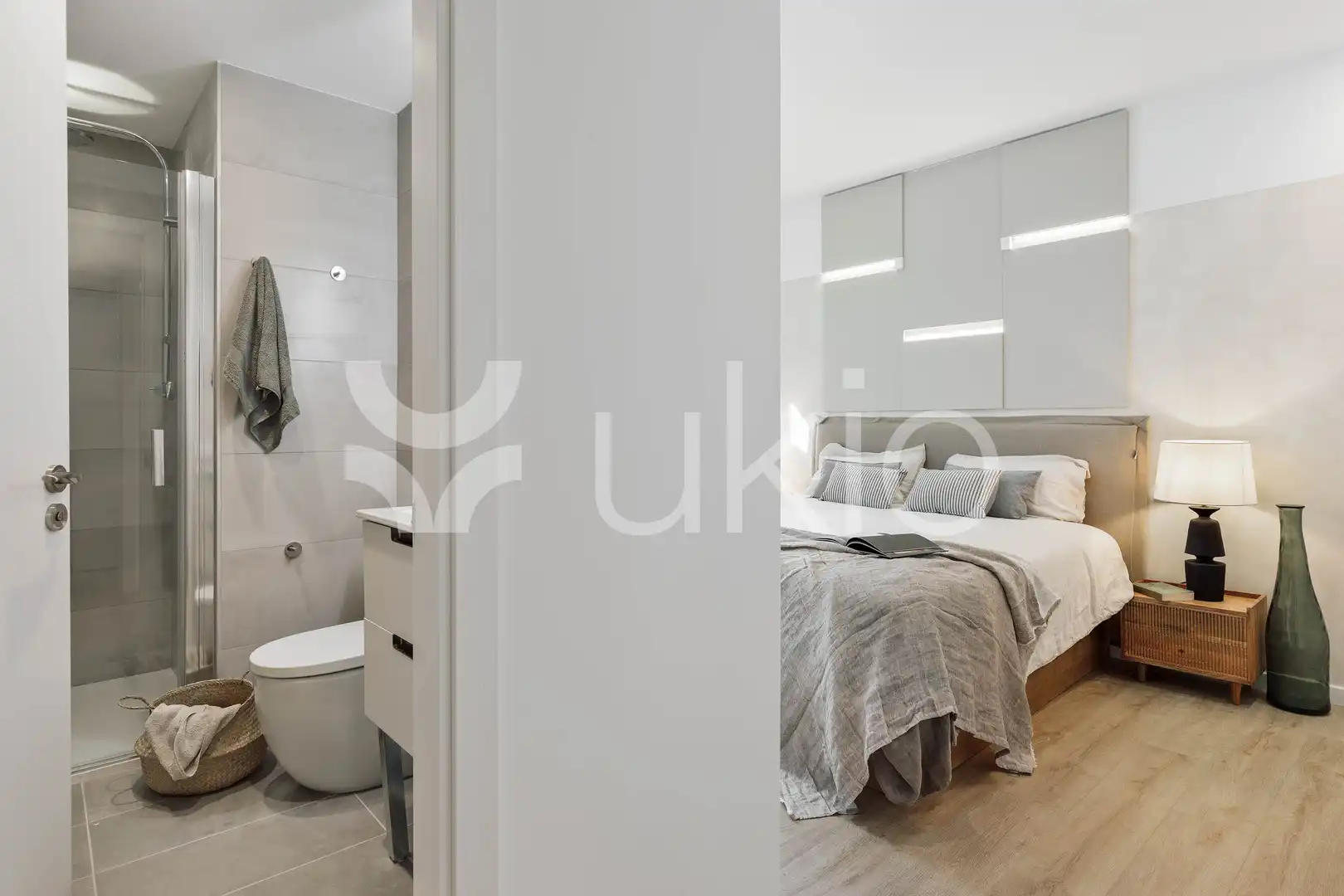 Schlafzimmer von Dachboden zur Miete in Barcelona mit Klimaanlage, Heizung und Terrasse