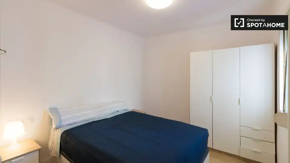 Room in Trinitat Vella