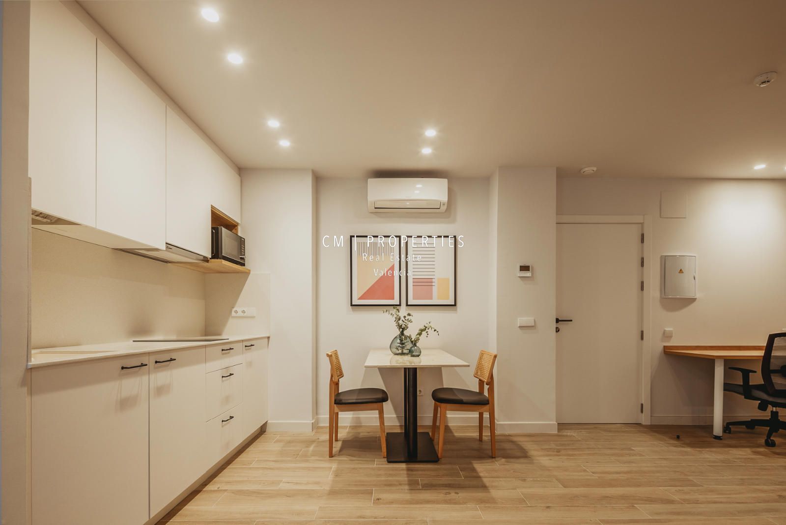 Cuina de Apartament de lloguer en  Valencia Capital amb Aire condicionat, Calefacció i Terrassa