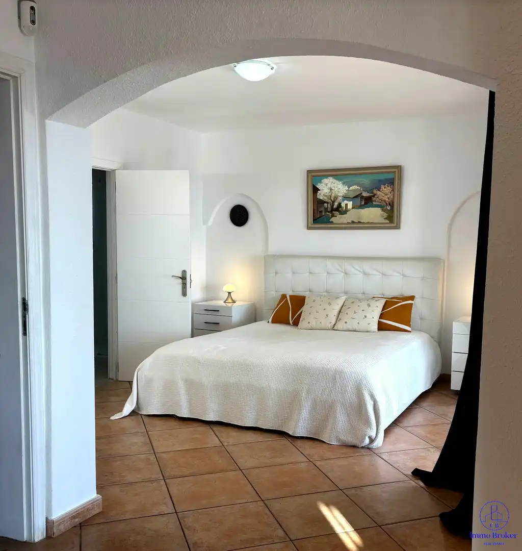 Dormitori de Finca rústica en venda en Guía de Isora amb Aire condicionat, Jardí privat i Traster