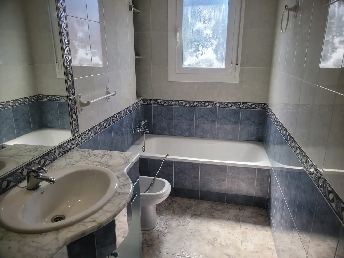 Bany de Apartament en venda en San Pedro del Pinatar amb Aire condicionat, Terrassa i Traster