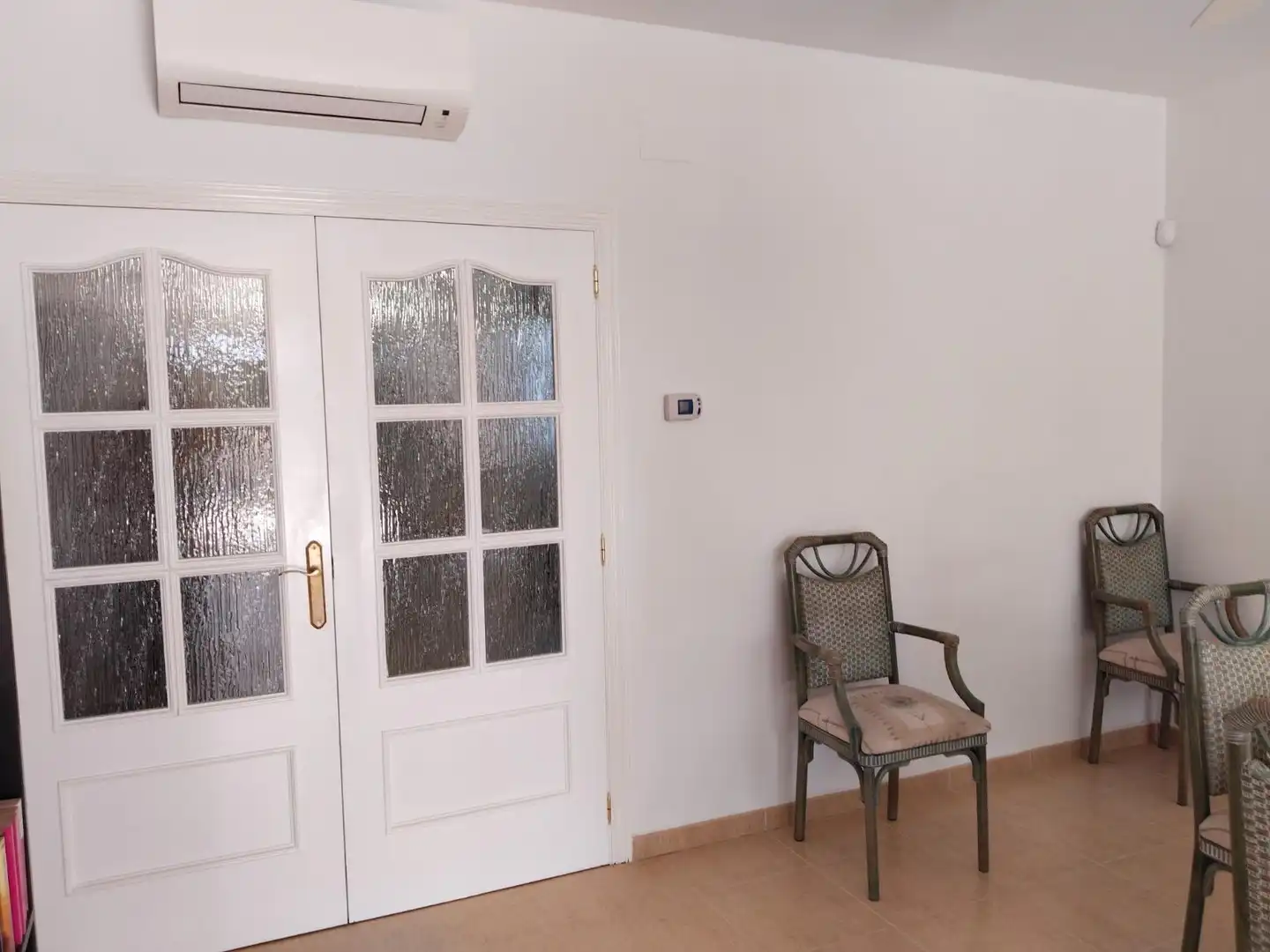 Wohnung zum Verkauf in Altea mit Klimaanlage, Privatgarten und Terrasse