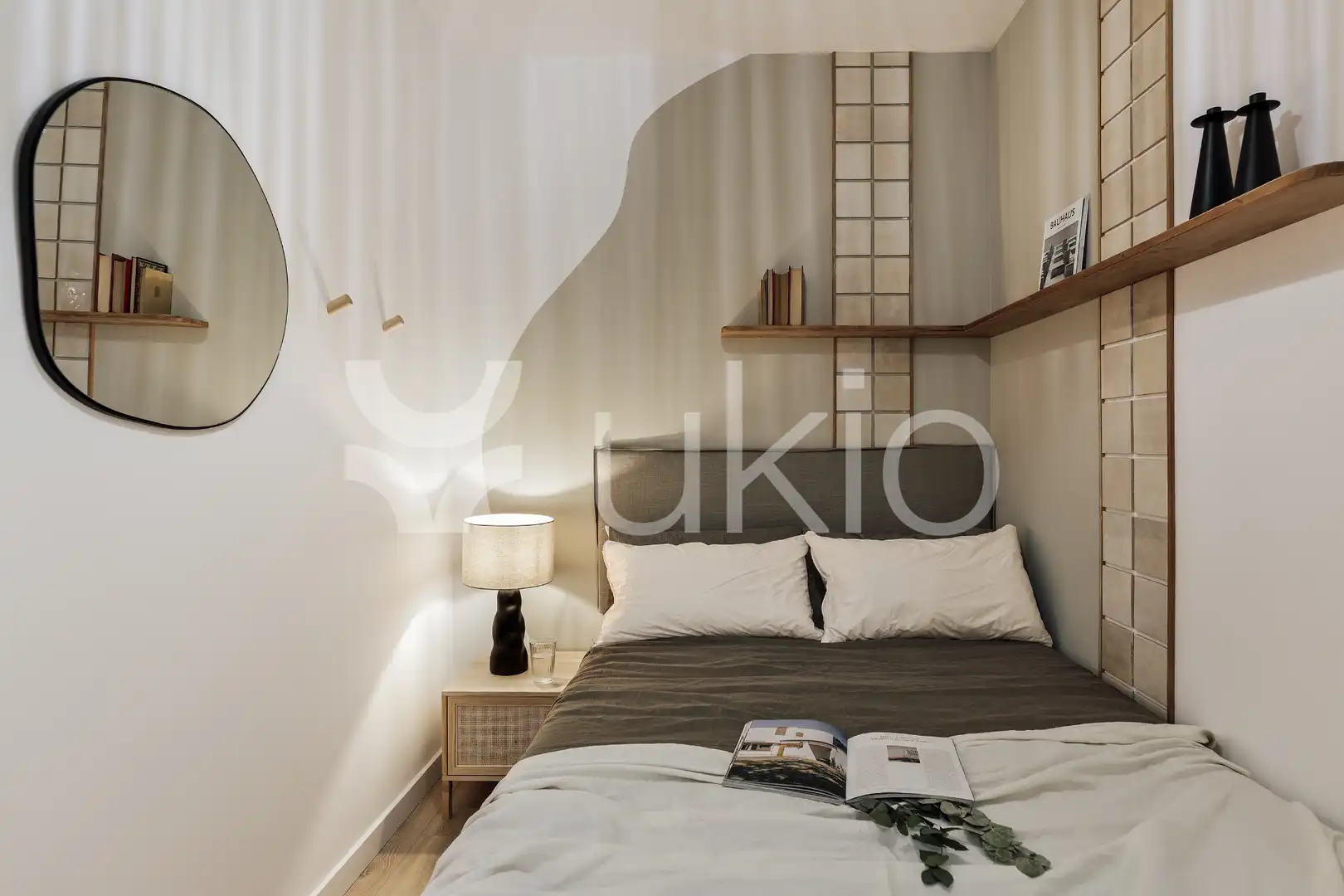 Dormitori de Apartament de lloguer en Barcelona amb Aire condicionat, Calefacció i Moblat