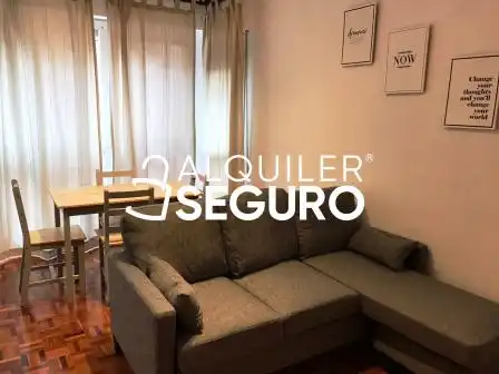 Sala de estar de Piso de alquiler en Vitoria - Gasteiz con Calefacción, Terraza y Trastero
