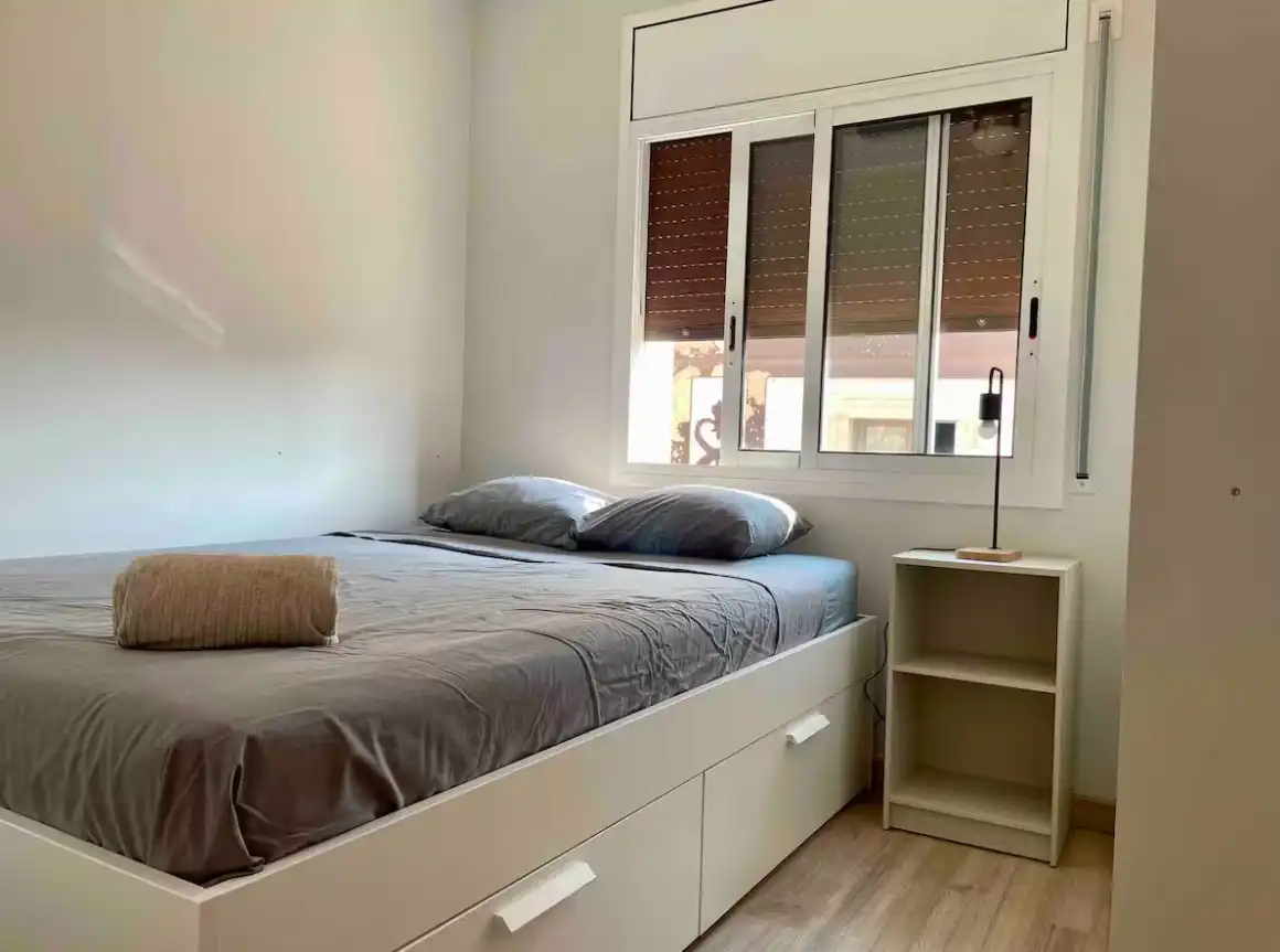 Schlafzimmer von Wohnungen zur Miete in Tarragona mit Klimaanlage, Heizung und Terrasse