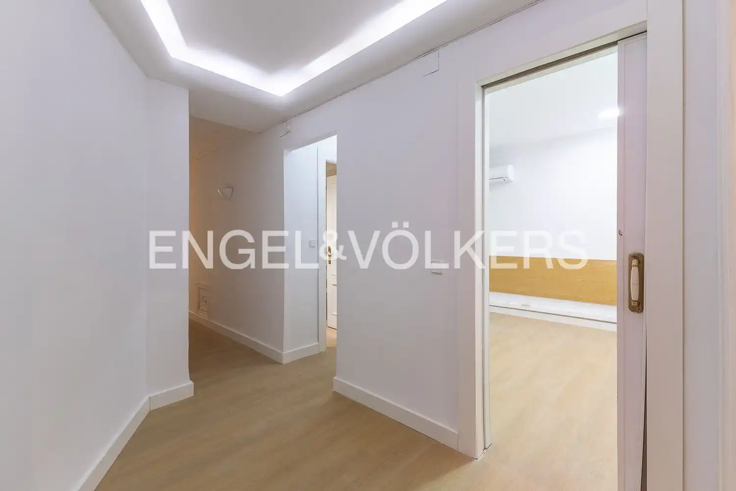 Wohnung zur Miete in Valencia mit Klimaanlage, Heizung und Möbliert
