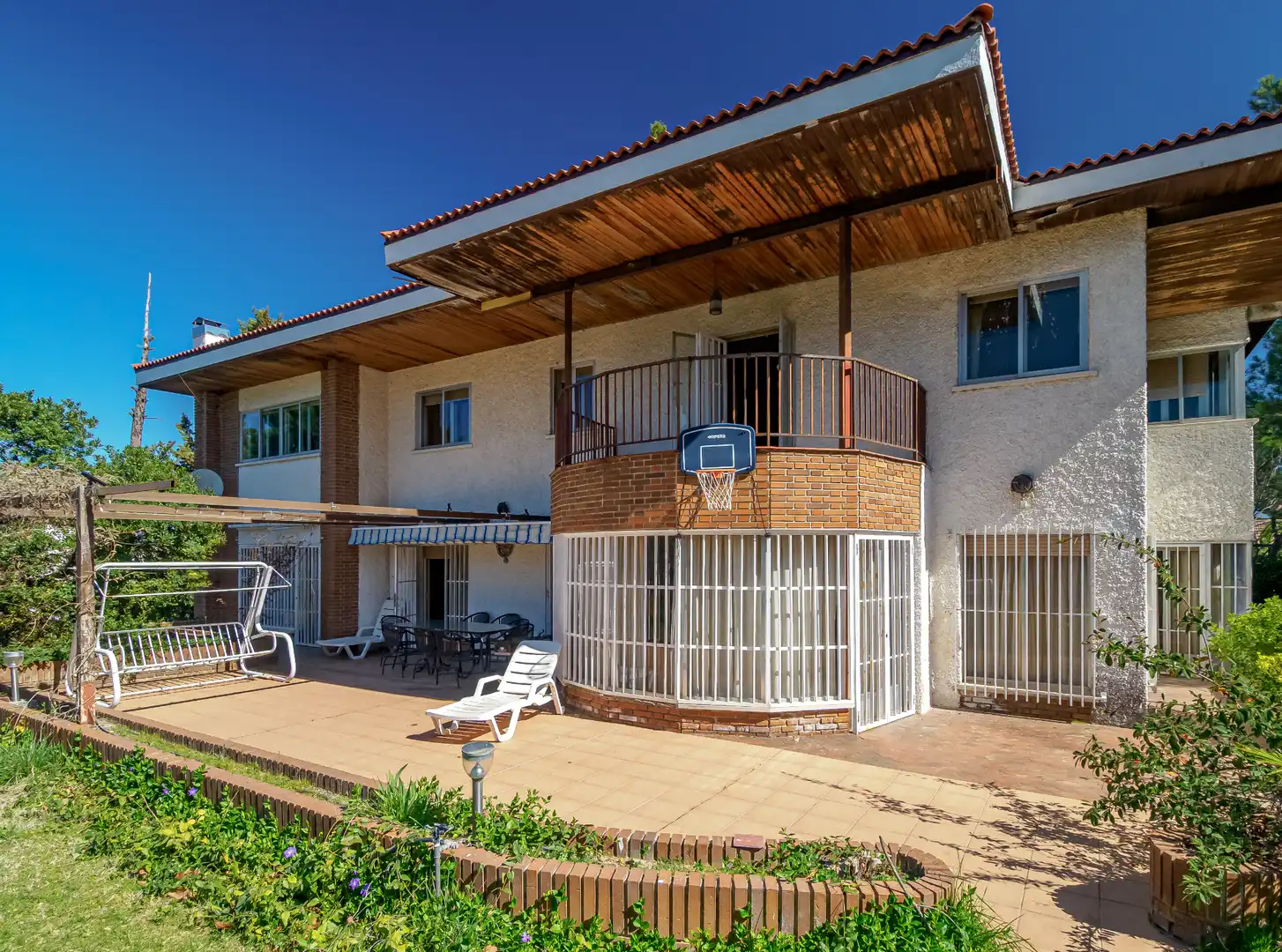 Vista exterior de Casa o chalet en venta en Boadilla del Monte con Calefacción, Jardín privado y Terraza