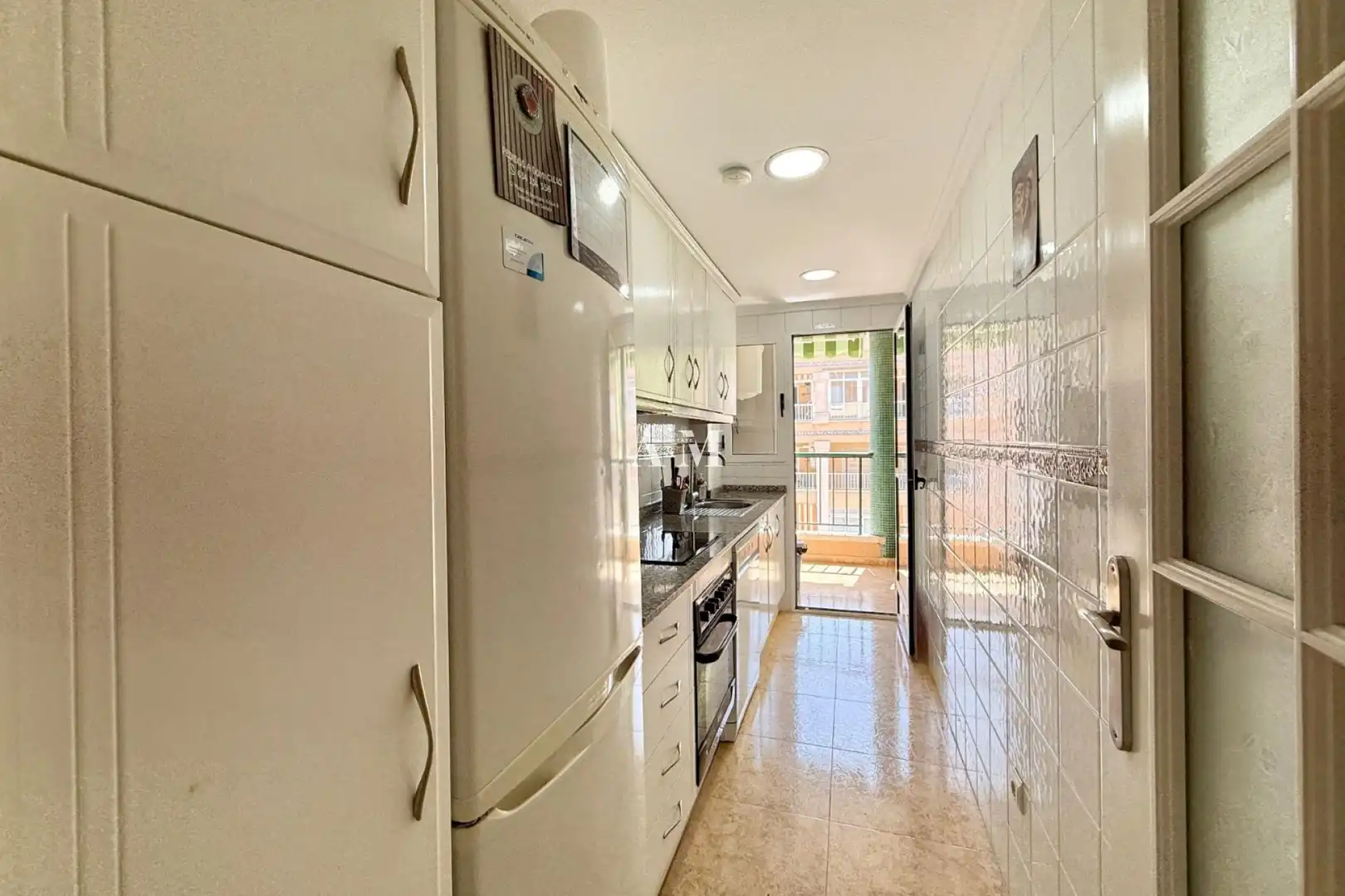 Cuina de Pis de lloguer en Guardamar del Segura amb Aire condicionat, Calefacció i Terrassa