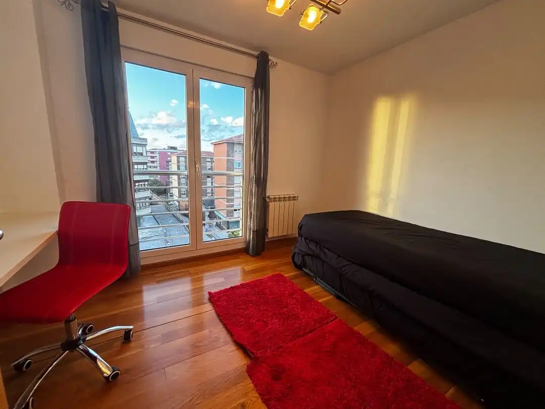 Habitación de Piso de alquiler en Santander con Trastero, Amueblado y Balcón