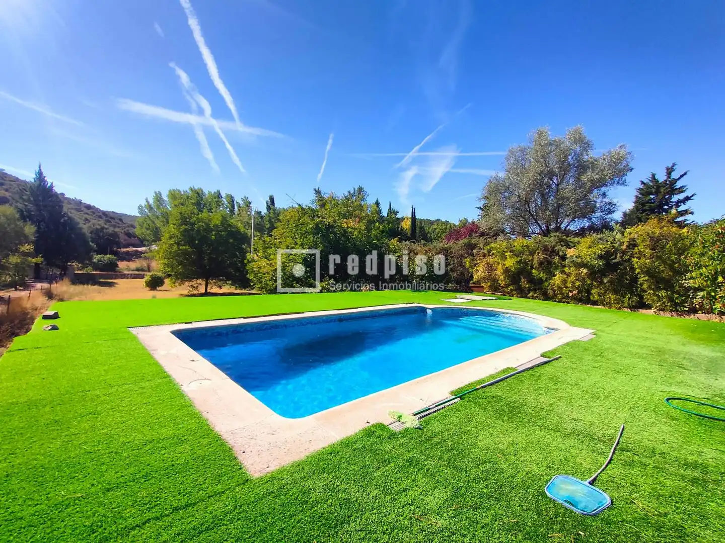Piscina de Casa o chalet en venta en Renera con Calefacción y Amueblado