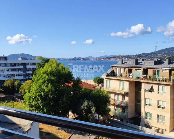Terrassa de Apartament en venda en Baiona amb Calefacció, Parquet i Terrassa