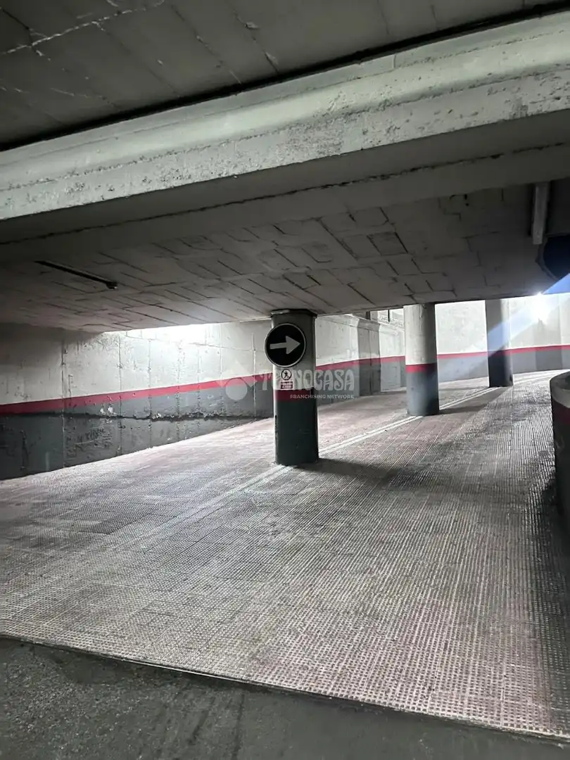 Parkplatz von Wohnung zum Verkauf in Madrid