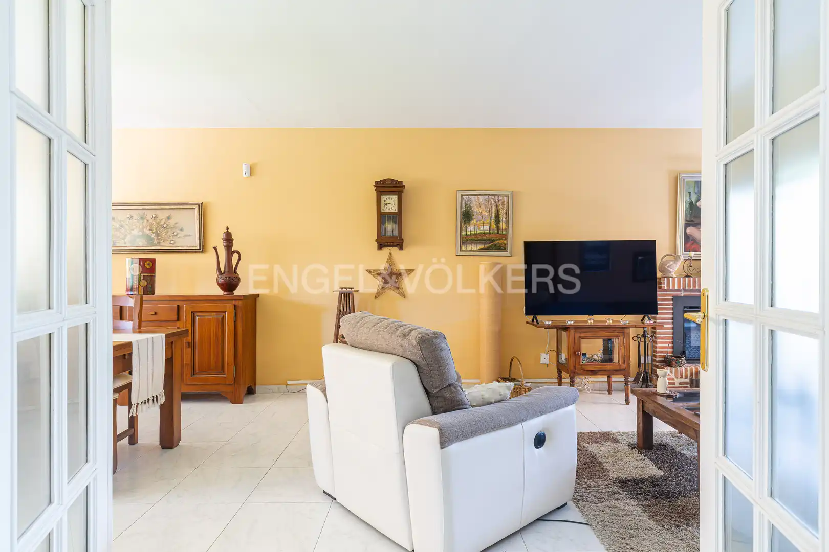 Sala d'estar de Casa o xalet en venda en Galapagar amb Calefacció, Jardí privat i Terrassa