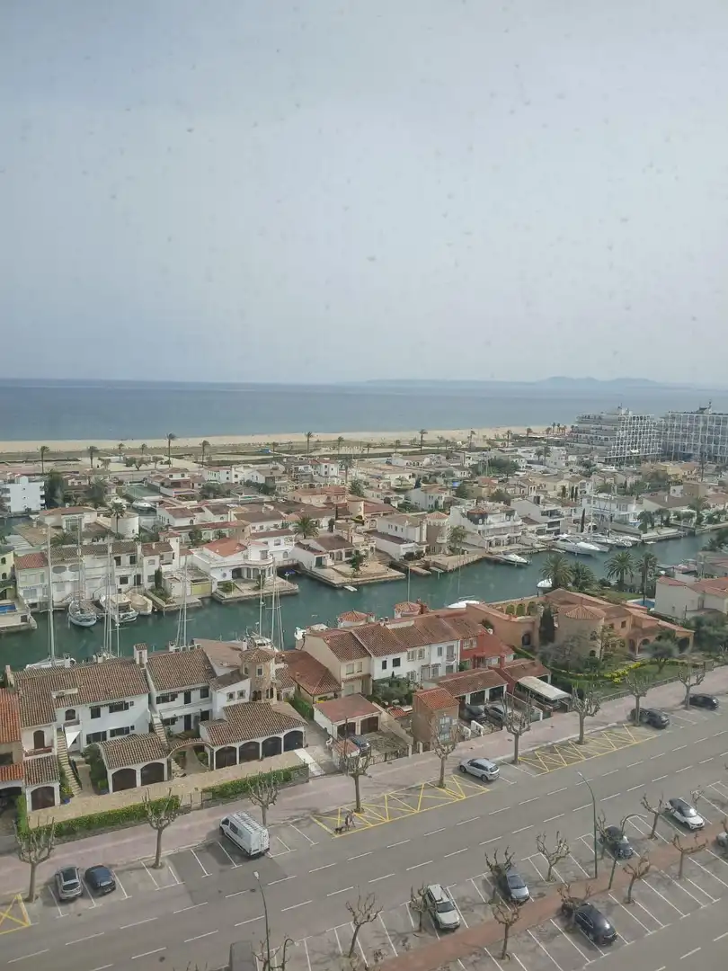 Buildings for sale in Empuriabrava