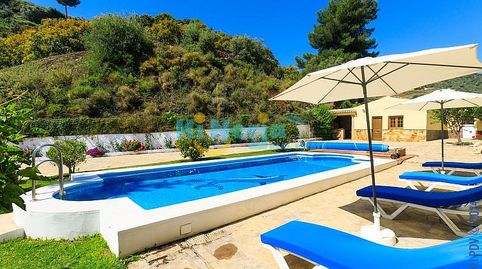 Villa orientada al sur con piscina privada, jardines y vistas al mar en venta en Punta Lara, Nerja, imatge 2