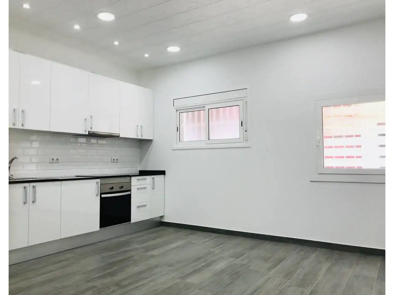 Piso en venta en Calle Estadella, El Bon Pastor