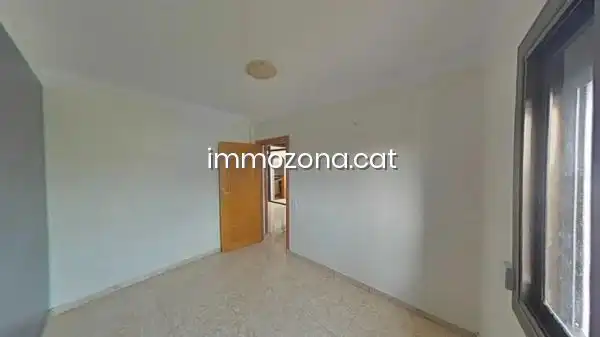Schlafzimmer von Wohnungen zum Verkauf in Badalona